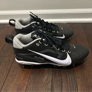 New Nike Alpha Menace 4 Varsity Football cleats Size 8.5